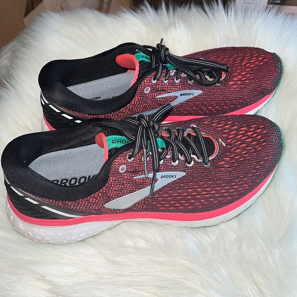 Brooks sneakers - Picture 3 of 6